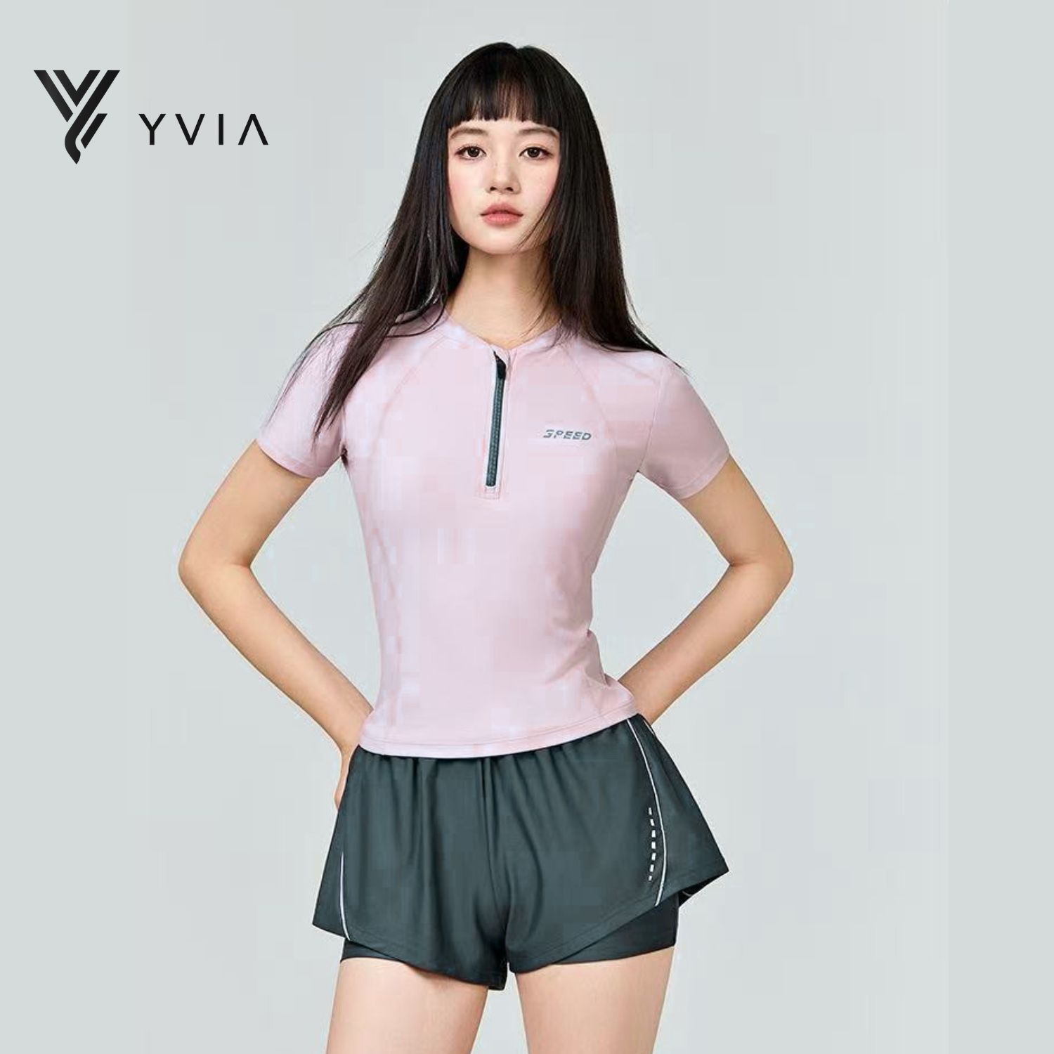 Bộ đồ bơi áo tay ngắn có khóa kéo và quần dáng rộng có lót